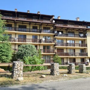Apartment with fireplace for sale in Old Inn, Bansko. Low maintenance fee!
